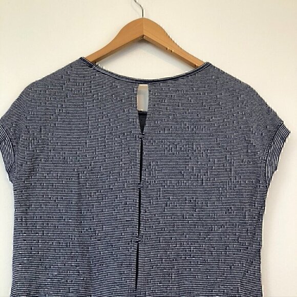 CALVIN KLEIN PERFORMANCE Navy Blue White Short Cap Sleeve Cutout Back Tee Small - Picture 8 of 8